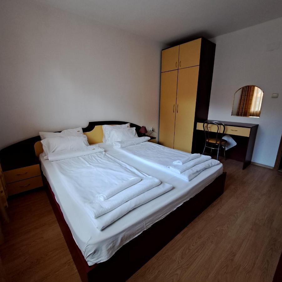 Todorini Kuli Apartments Банско Экстерьер фото
