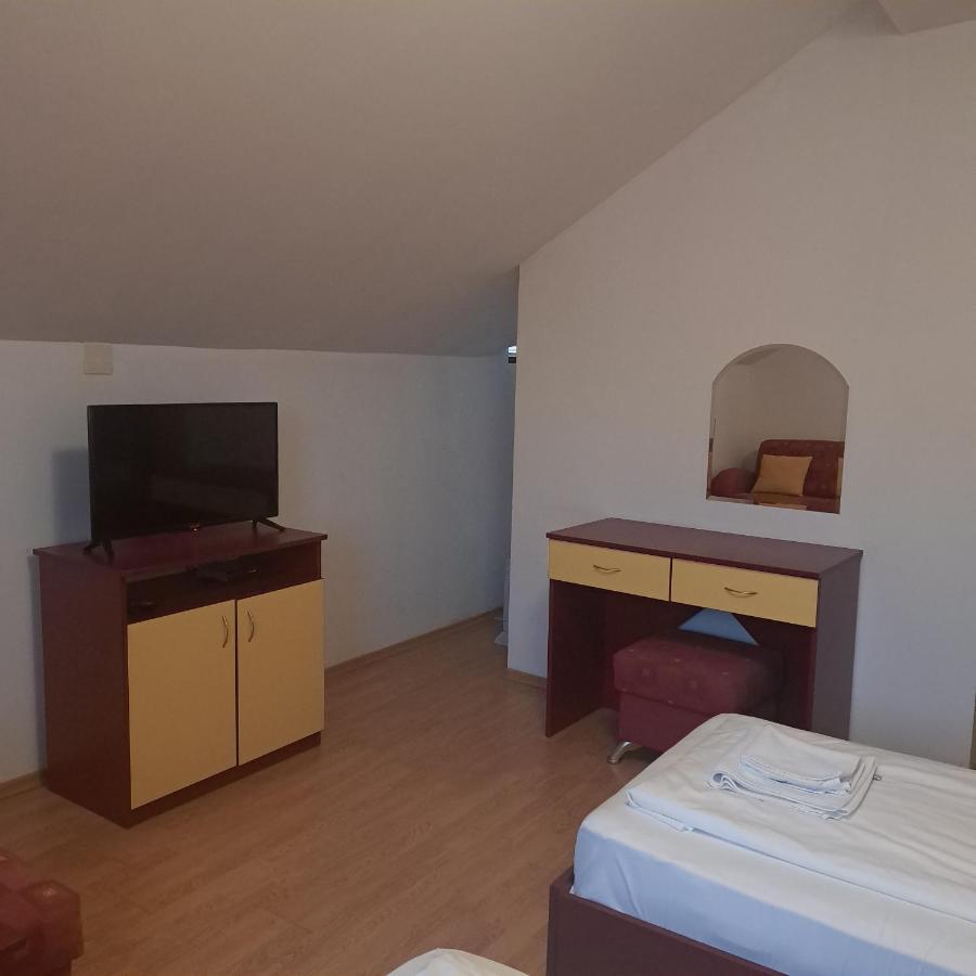 Todorini Kuli Apartments Банско Экстерьер фото